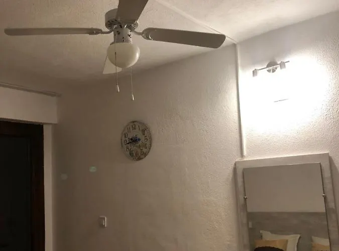 за гости южни нощи Hotel Varvara (Burgas)