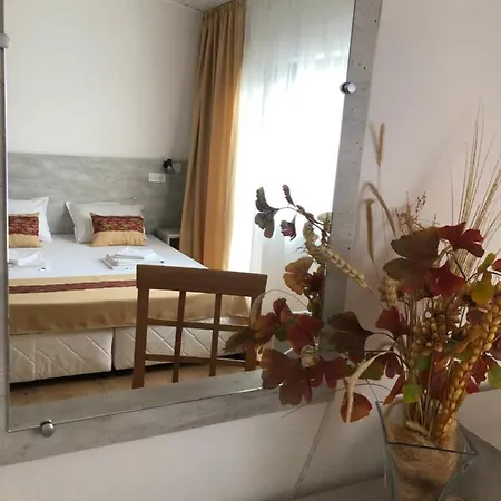 за гости южни нощи