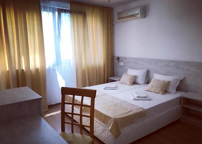 за гости южни нощи