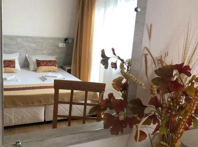 за гости южни нощи