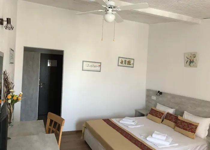 за гости южни нощи Hotel Varvara (Burgas)